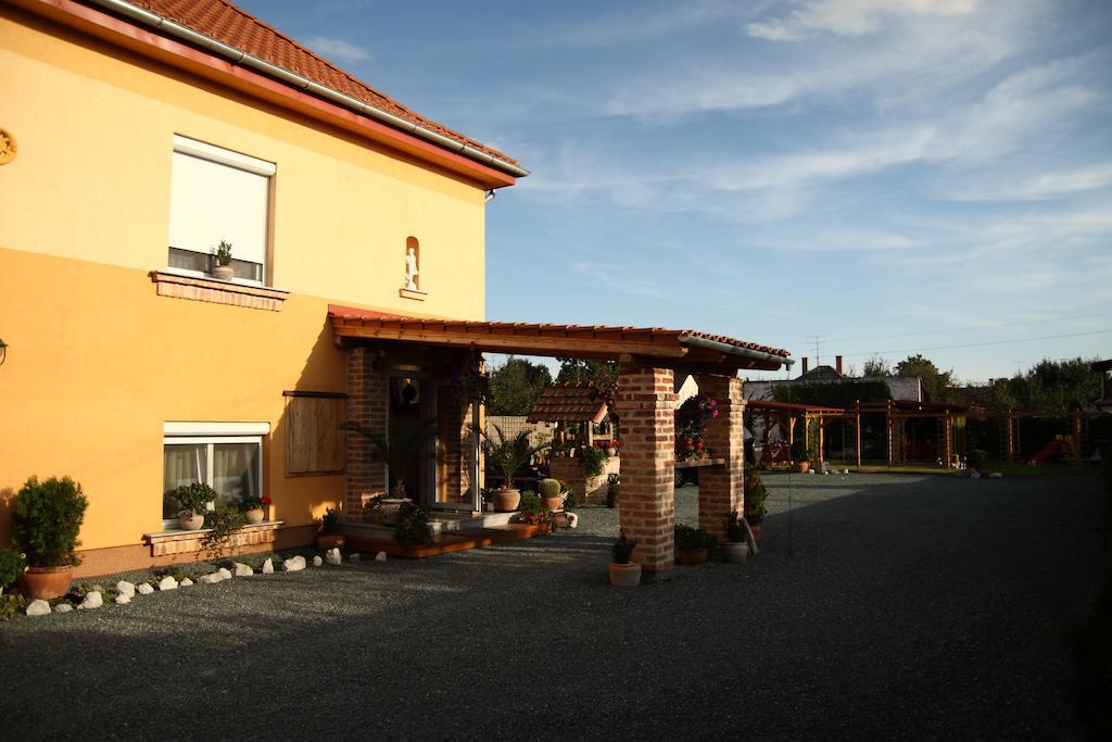 La Villa Pergola Szentgotthárd Eksteriør billede